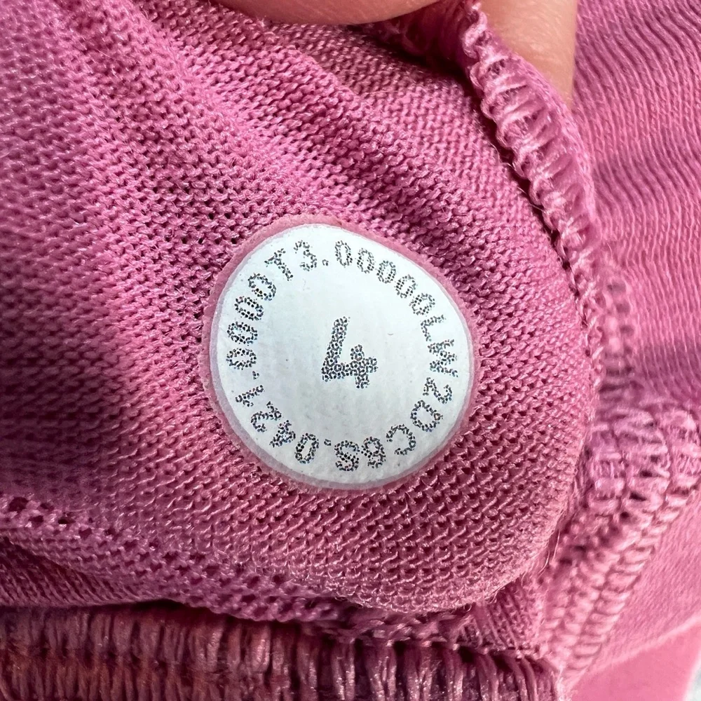 Lululemon Nulu‎ Sports Bra Front Darting Yoga Light Support Pink Blossom Size 4